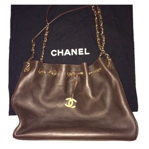 Authentic CHANEL LAMBSKIN CHAIN SHOULDER BAG
